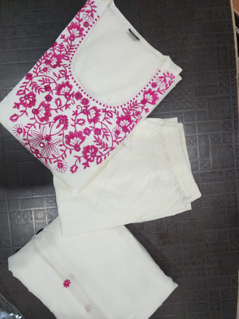 White Cotton Kurta And Pant Set With Kashmiri Pink Embroidery