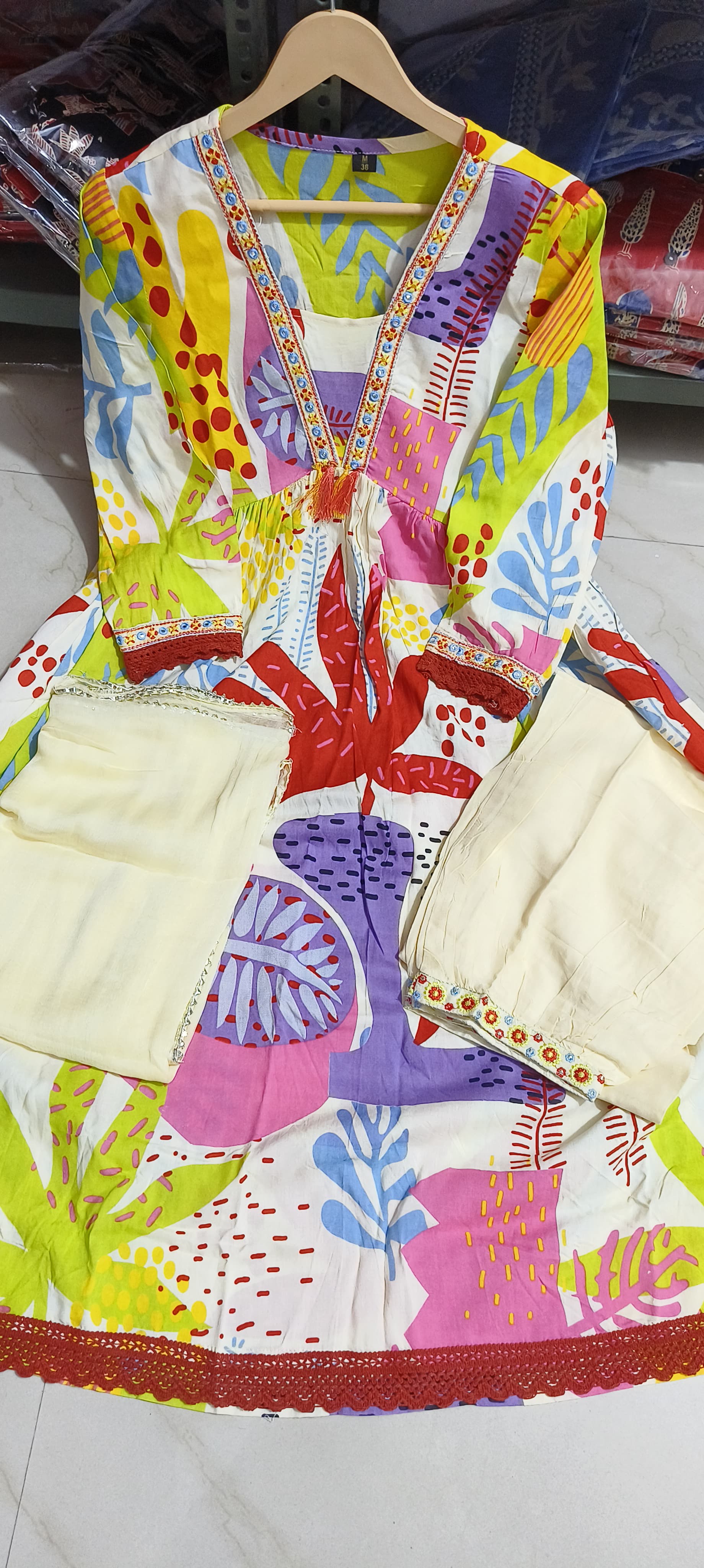 Cream Anarkali Cotton Printed Floral Blunt V Abstract Set