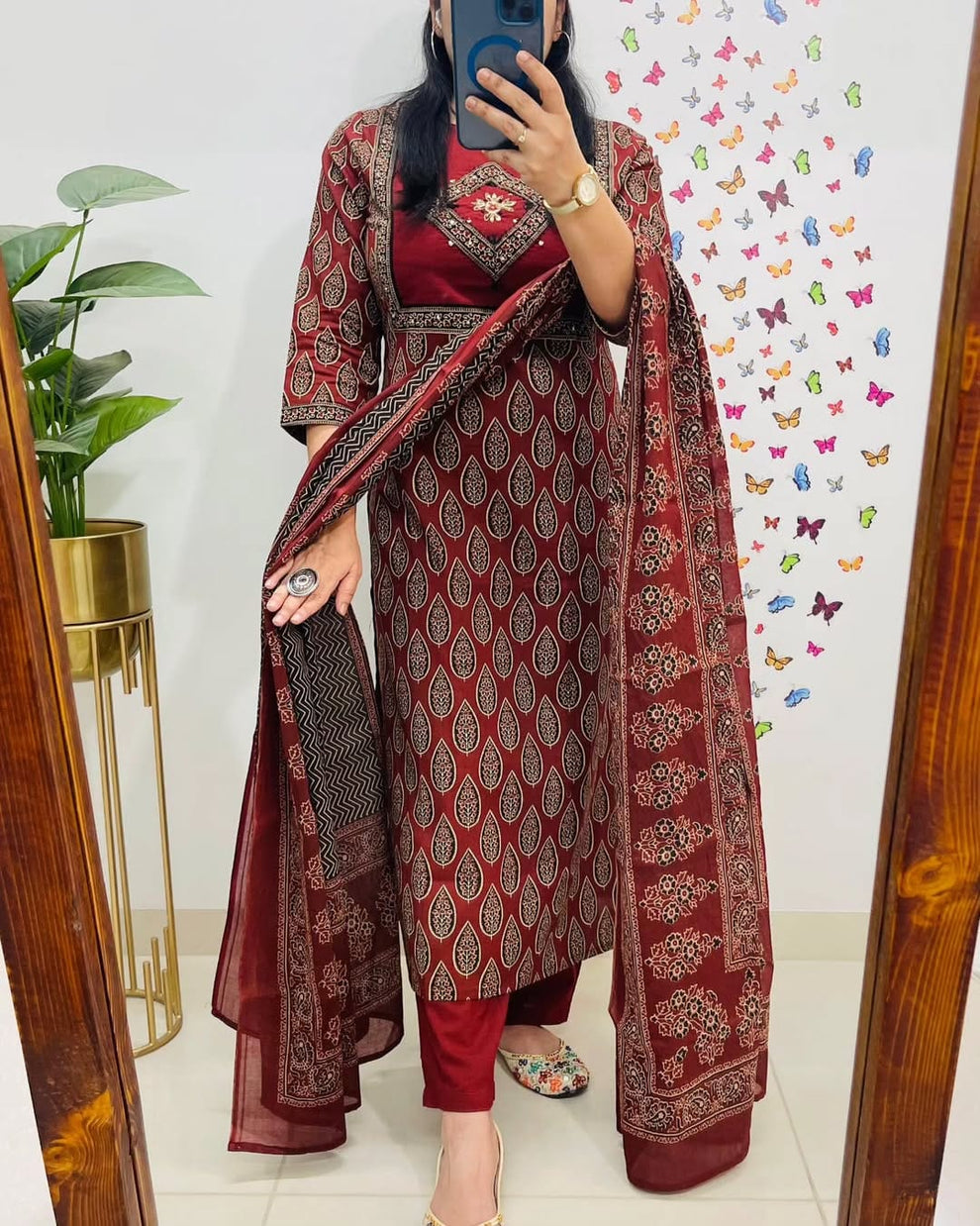 Mughal/Kalamkari Fusion Azrak Bagru Print Red Kurti Pant Dupatta Set
